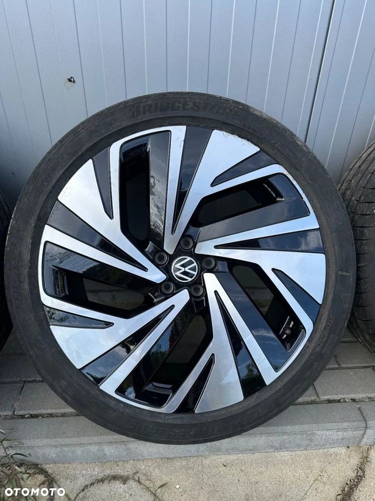 KOMPLET ALUFELG KÓŁ VW R21 5X112. - 3
