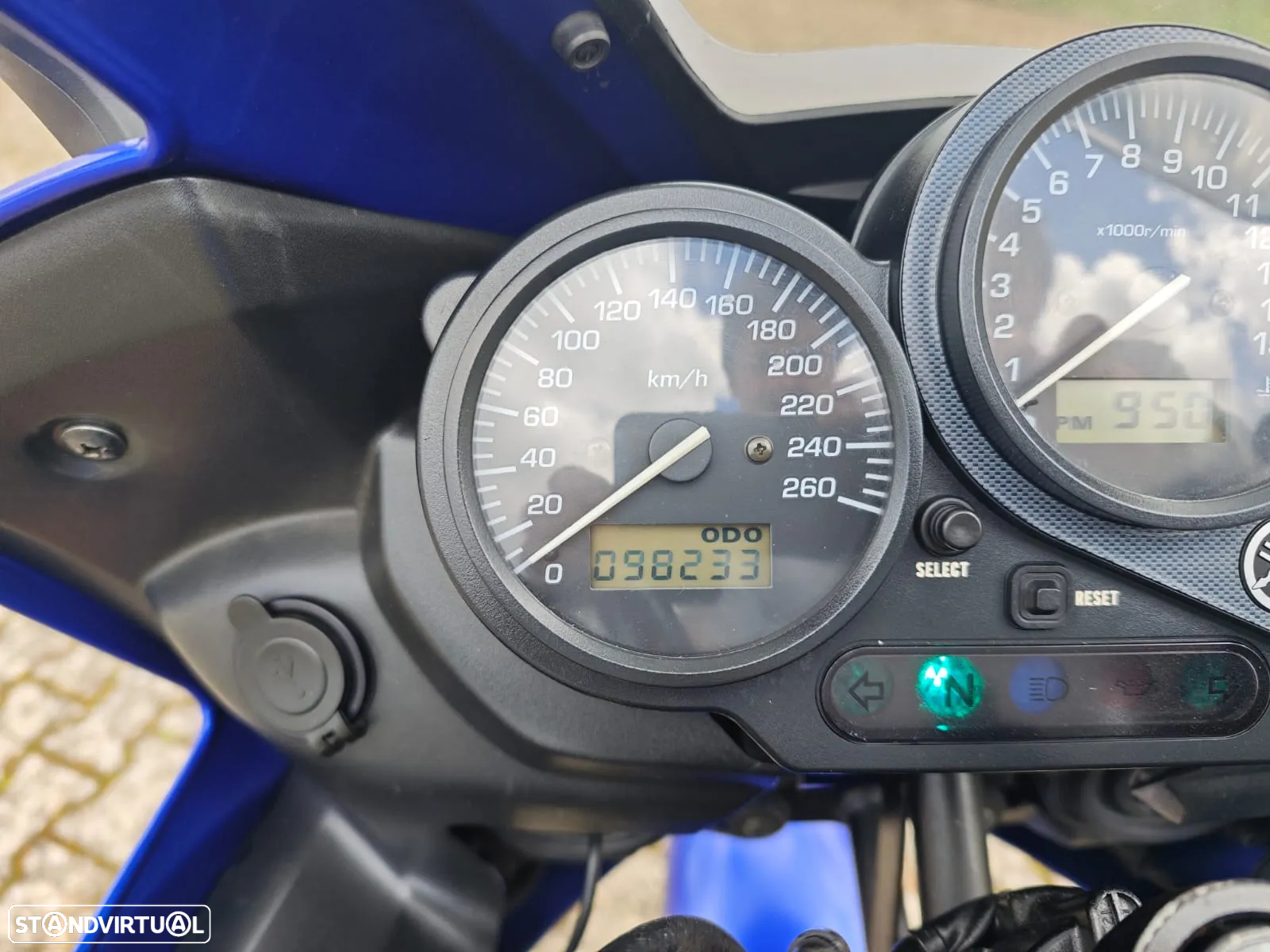 Yamaha FZS - 6
