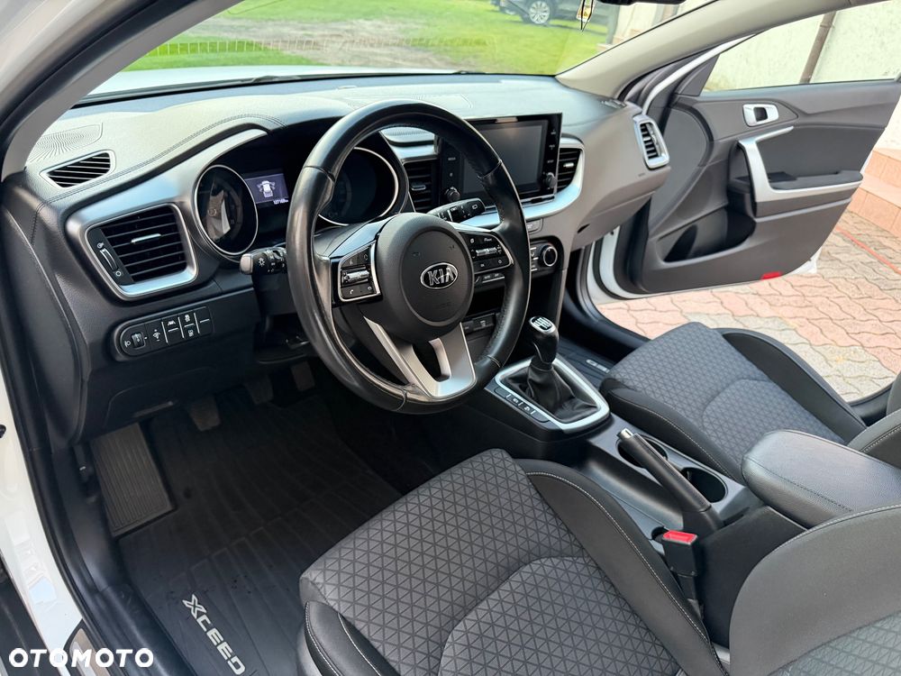 Kia XCeed 1.4 T-GDI M - 29