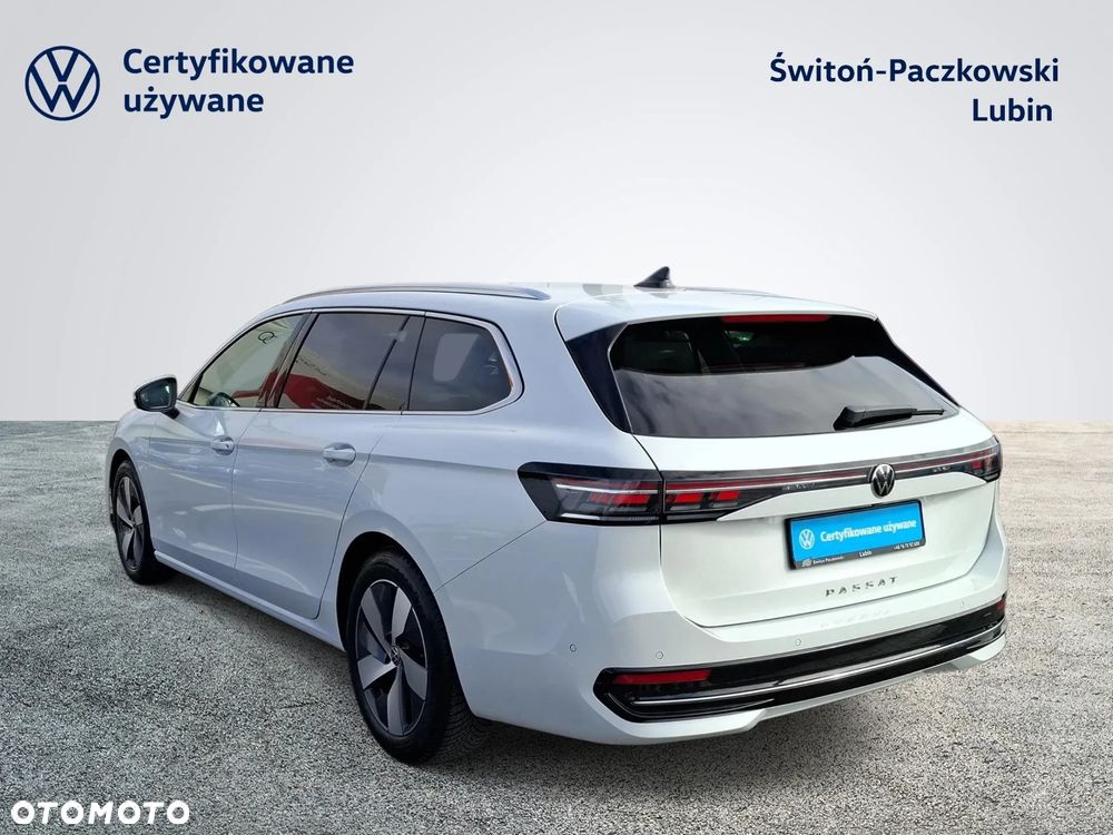 Volkswagen Passat Variant 2.0 TDI SCR DSG Elegance - 4