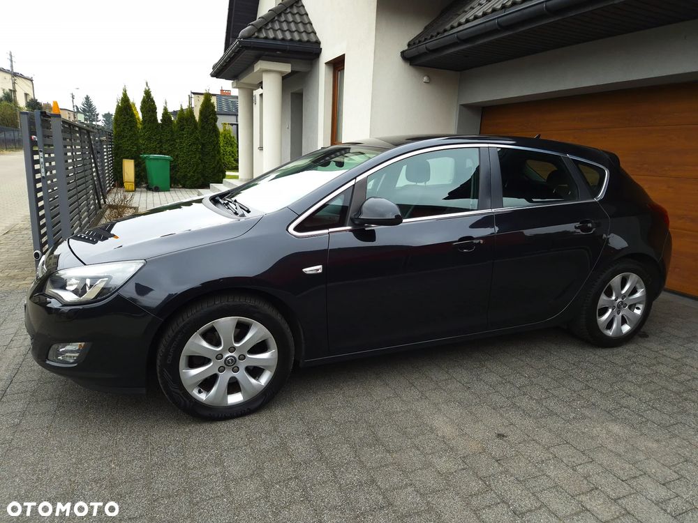 Opel Astra 1.6 Turbo Innovation - 2