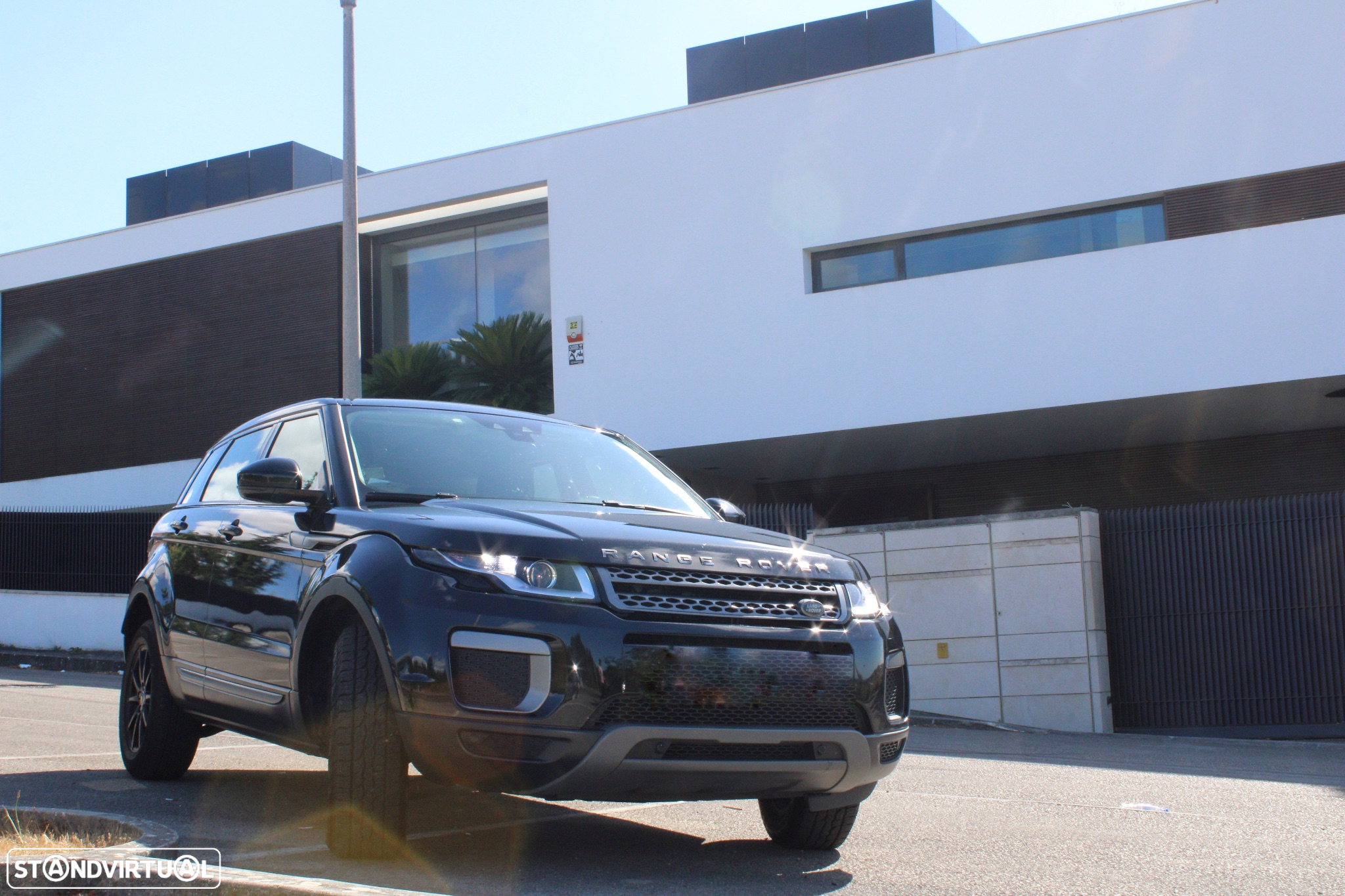 Land Rover Range Rover Evoque 2.0 eD4 Pure - 2