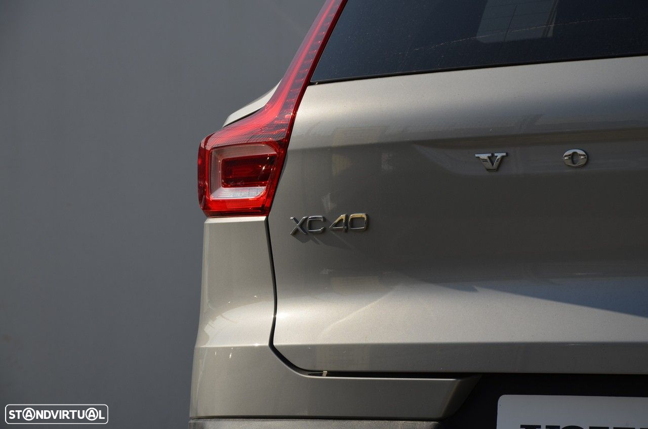 Volvo XC 40 1.5 T2 Plus Dark Auto - 26