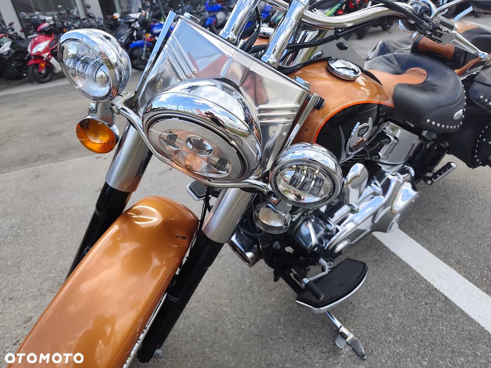 Harley-Davidson Softail Heritage Classic - 34