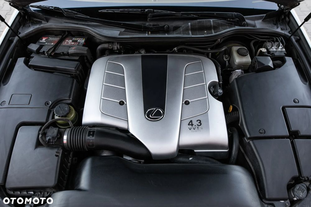 Lexus LS Prezydent - 34