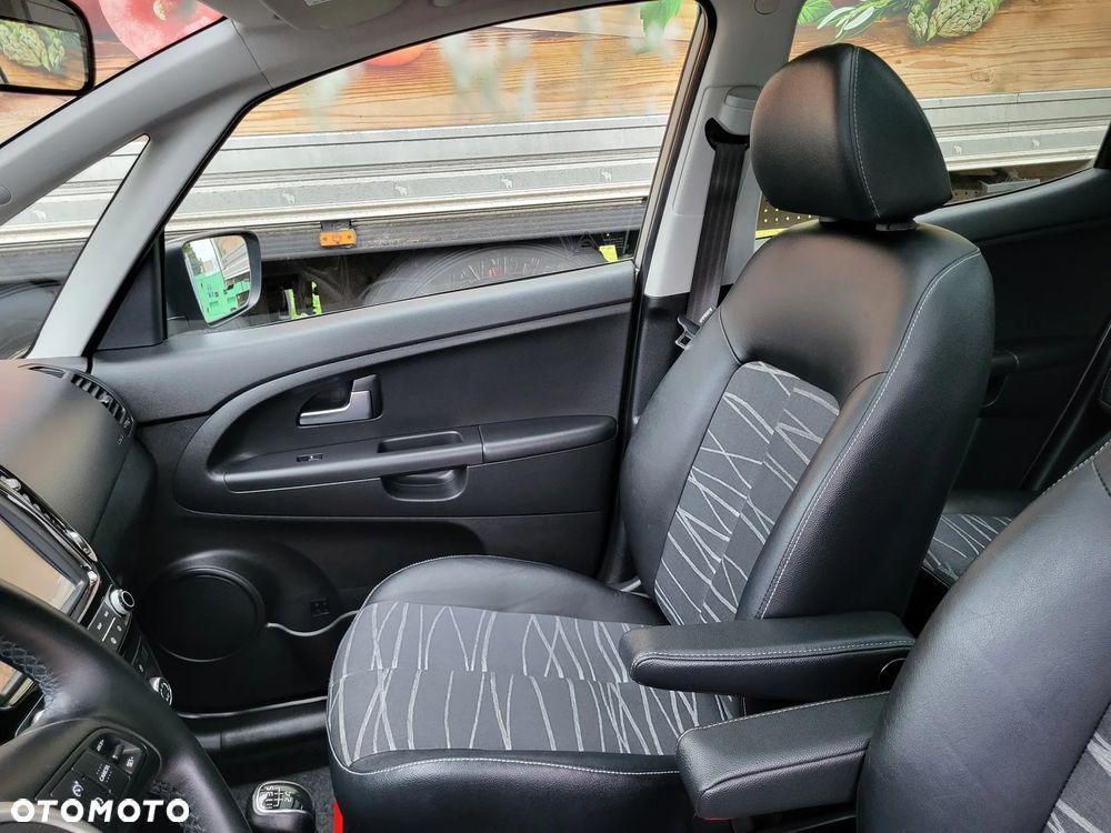 Kia Venga 1.4 CVVT Business Line - 23