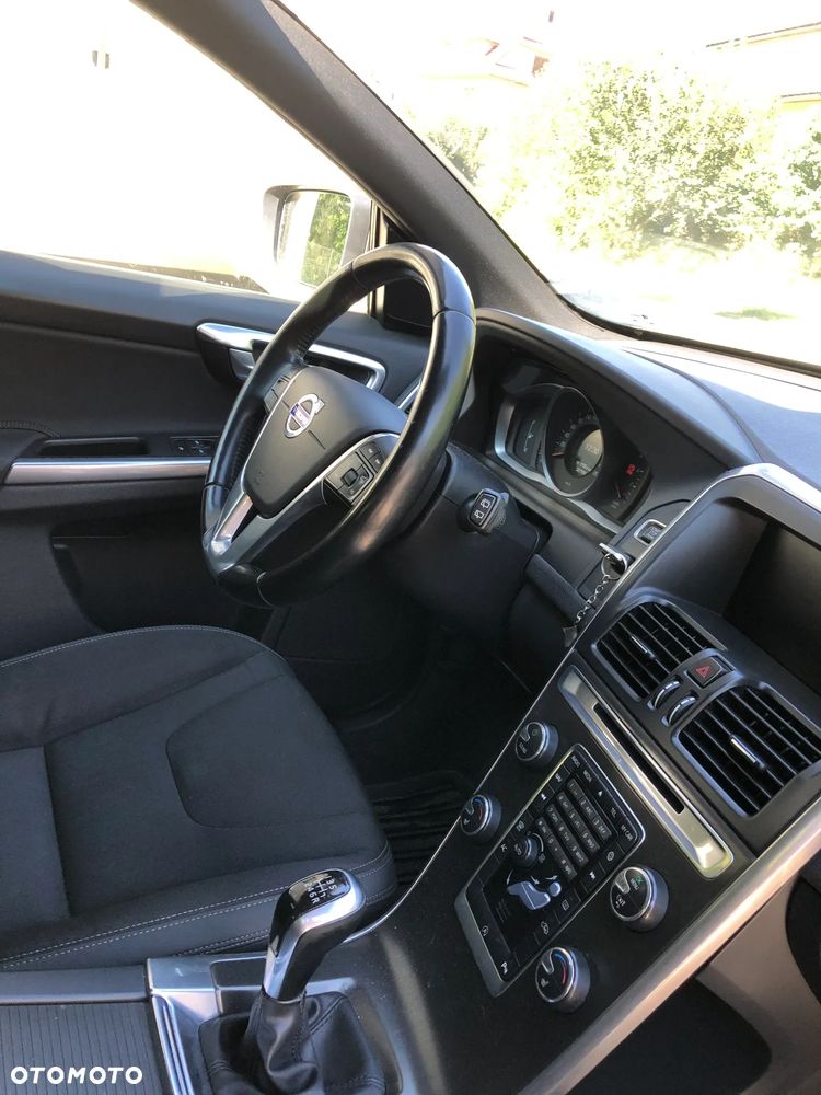 Volvo XC 60 D4 Drive-E Momentum - 16