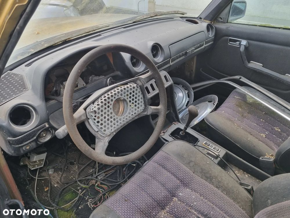 Mercedes-Benz W123 - 10