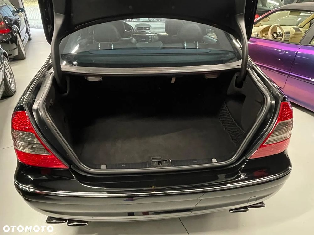 Mercedes-Benz Klasa E 63 AMG - 20