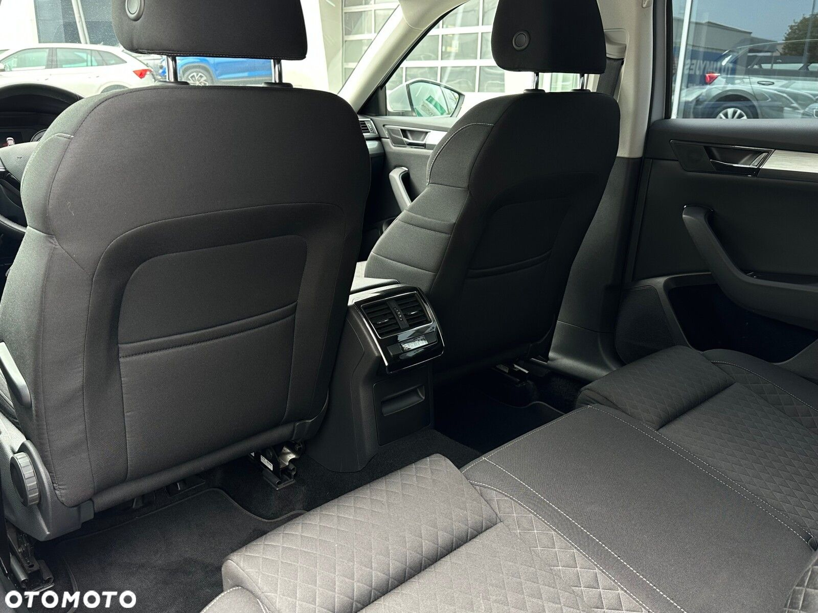 Skoda Superb 1.5 TSI ACT Ambition - 11