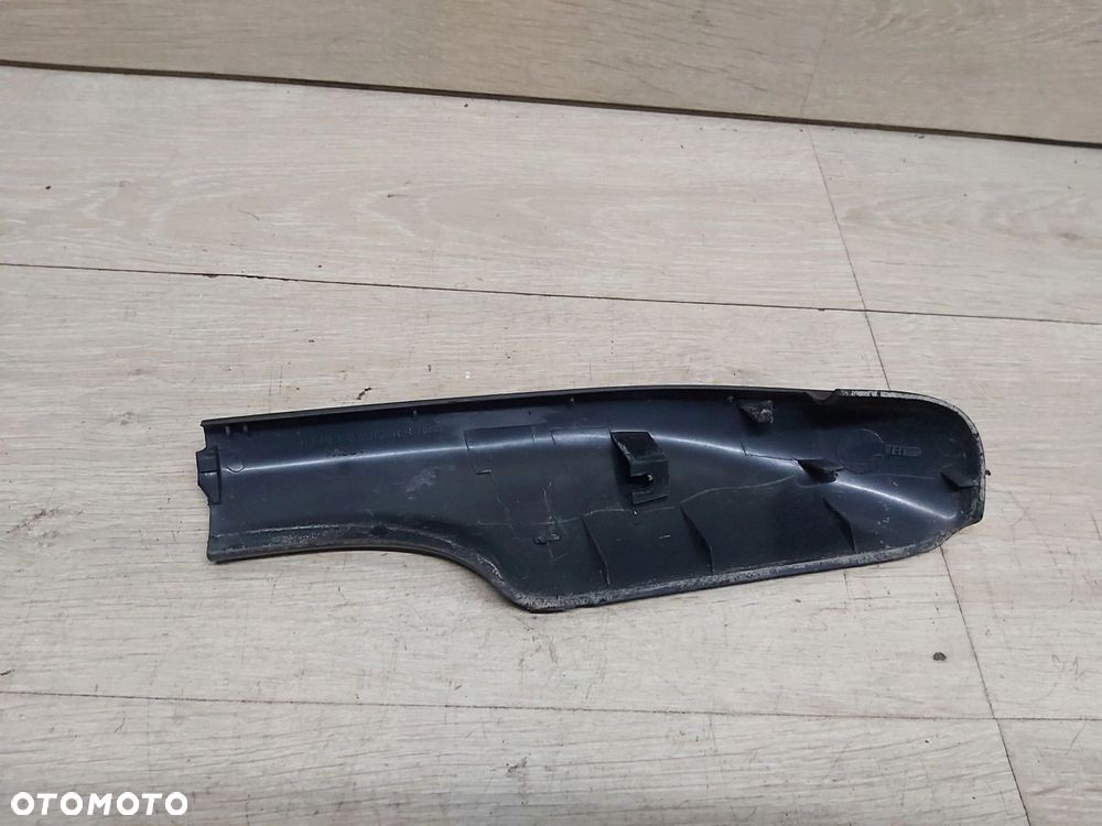 Toyota AVENSIS T22 zaślepka relingu prawy tył 63493-05010 - 2