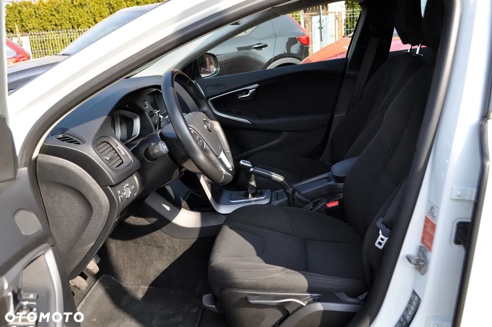 Volvo V40 T3 Drive-E Dynamic Edition - 18