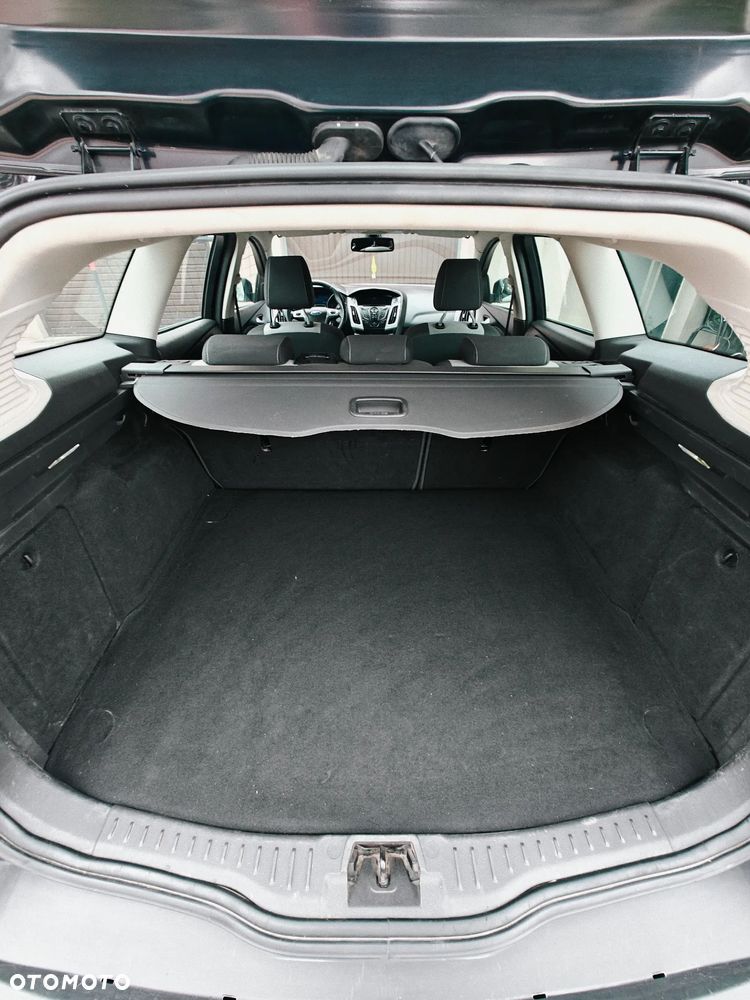 Ford Focus 1.6 TDCi DPF Champions Edition - 23