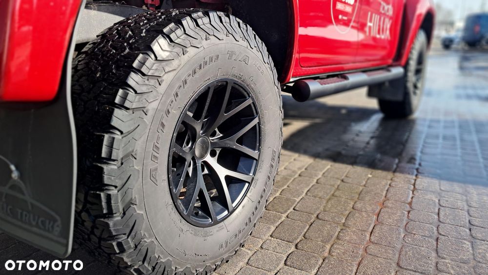 Toyota Hilux - 17