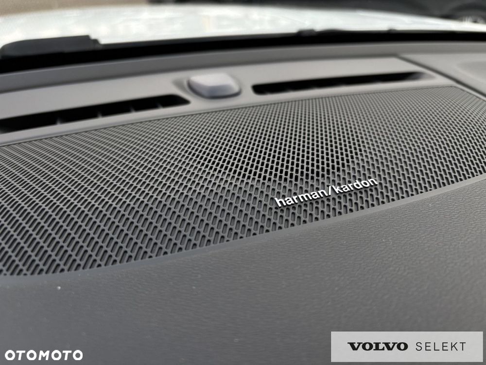Volvo XC 40 - 25
