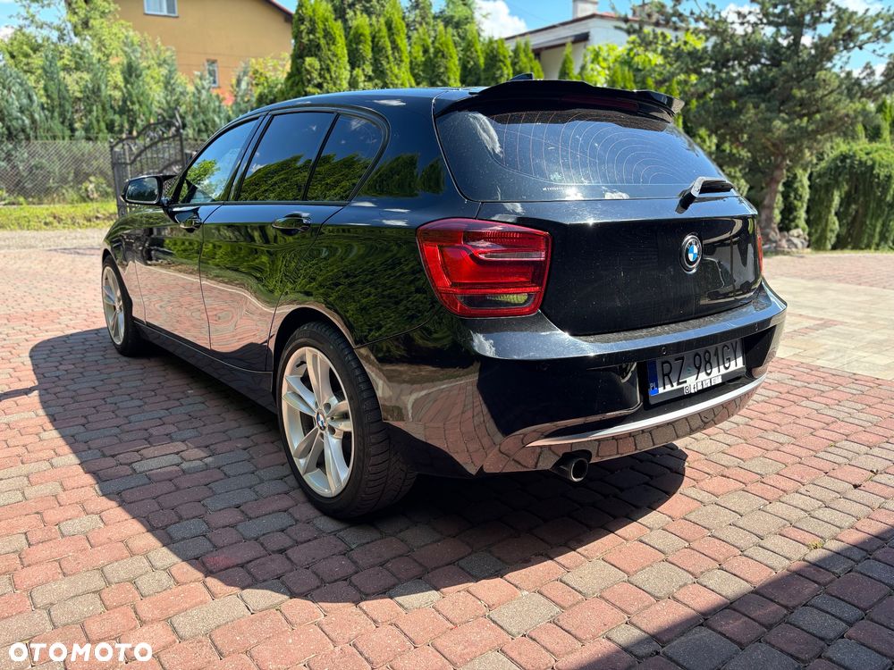 BMW Seria 1 118d Sport Line - 4