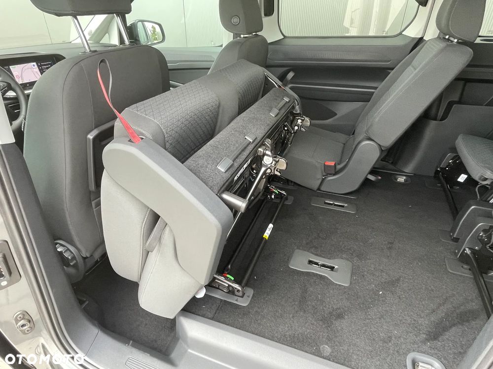 Ford Tourneo Connect 1.5 EcoBoost Titanium - 25