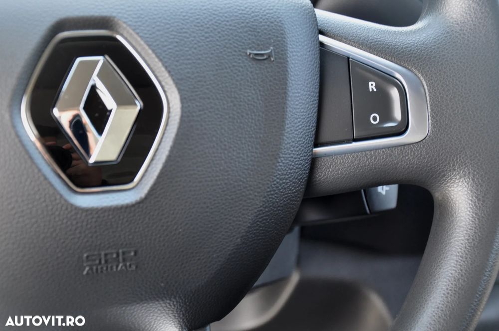 Renault Master L4H2 Van - 21