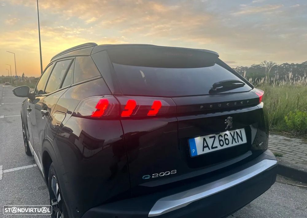 Peugeot e-2008 GT Pack - 6