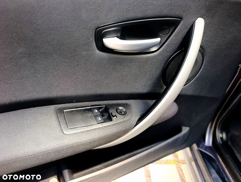 BMW Seria 1 118d DPF - 23