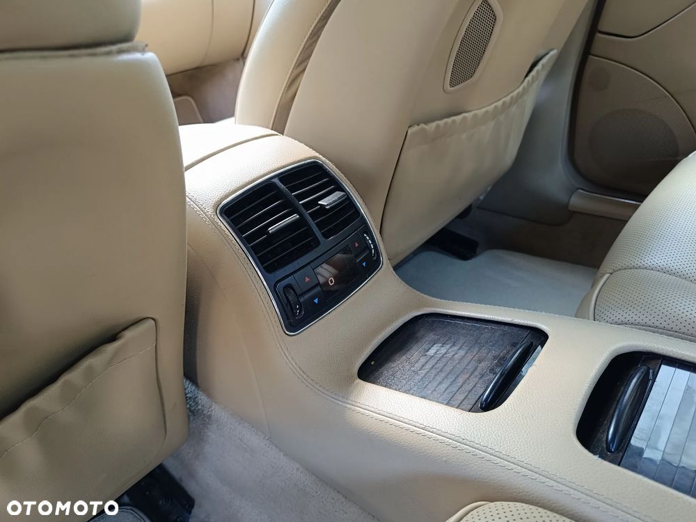 Mercedes-Benz CLS 320 CDI - 23