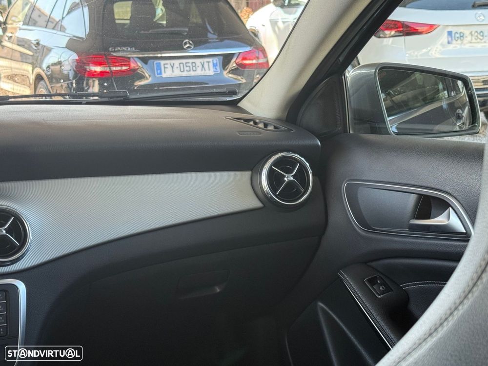 Mercedes-Benz GLA 180 CDi Urban - 41