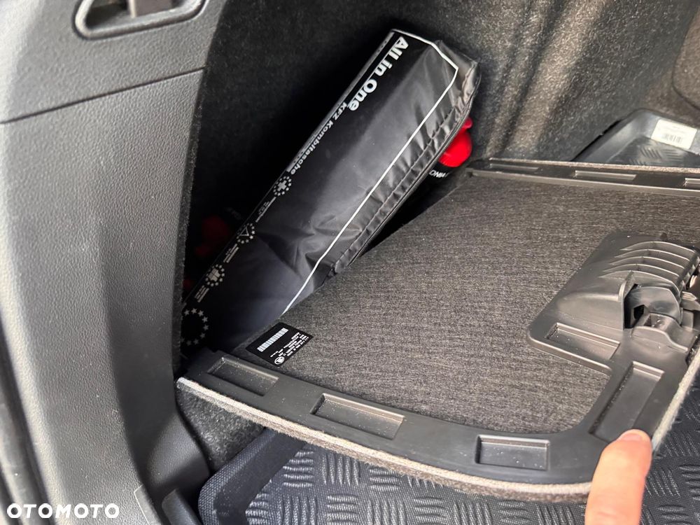 Skoda Superb 2.0 TDI DSG Premium Edition - 27