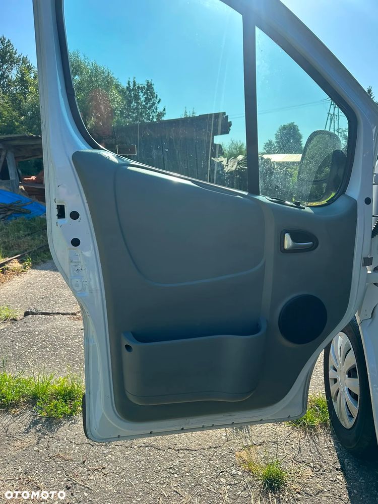 Opel Vivaro 2.5 diesel 145kM 2008 rok, automat, HAK, orginalny przebieg! BEZWYPADKOWY - 29