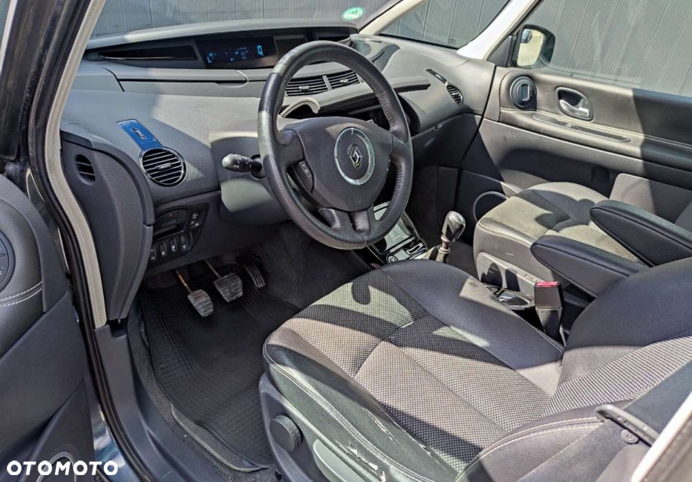 Renault Espace 2.0 dCi Celsium - 11