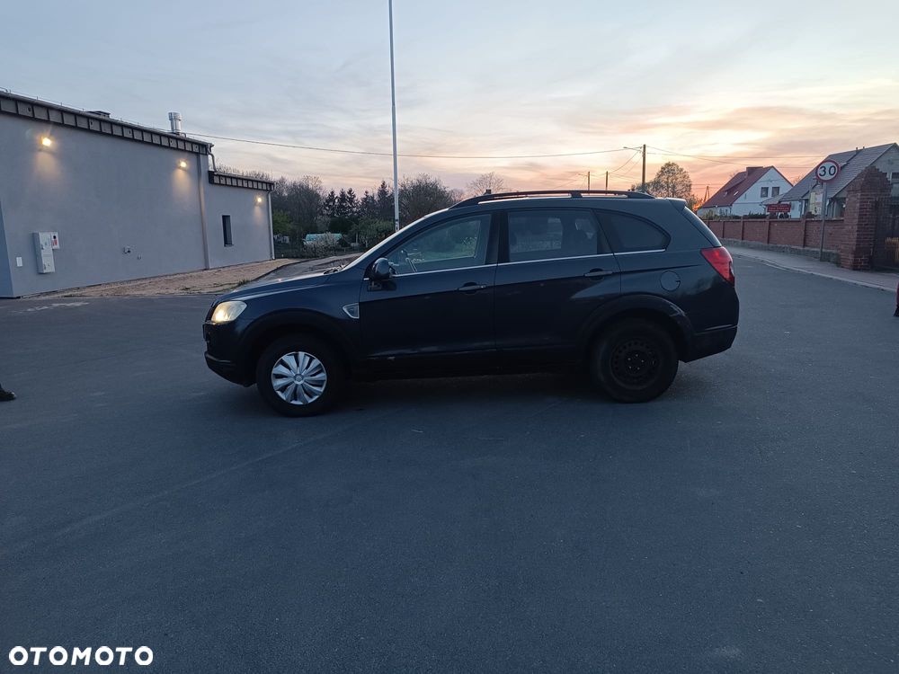 Chevrolet Captiva 2.0 d LT base 5os - 4