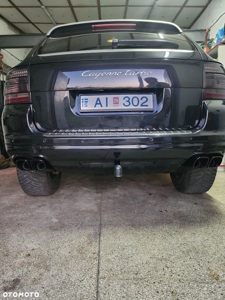 Porsche Cayenne Turbo - 6