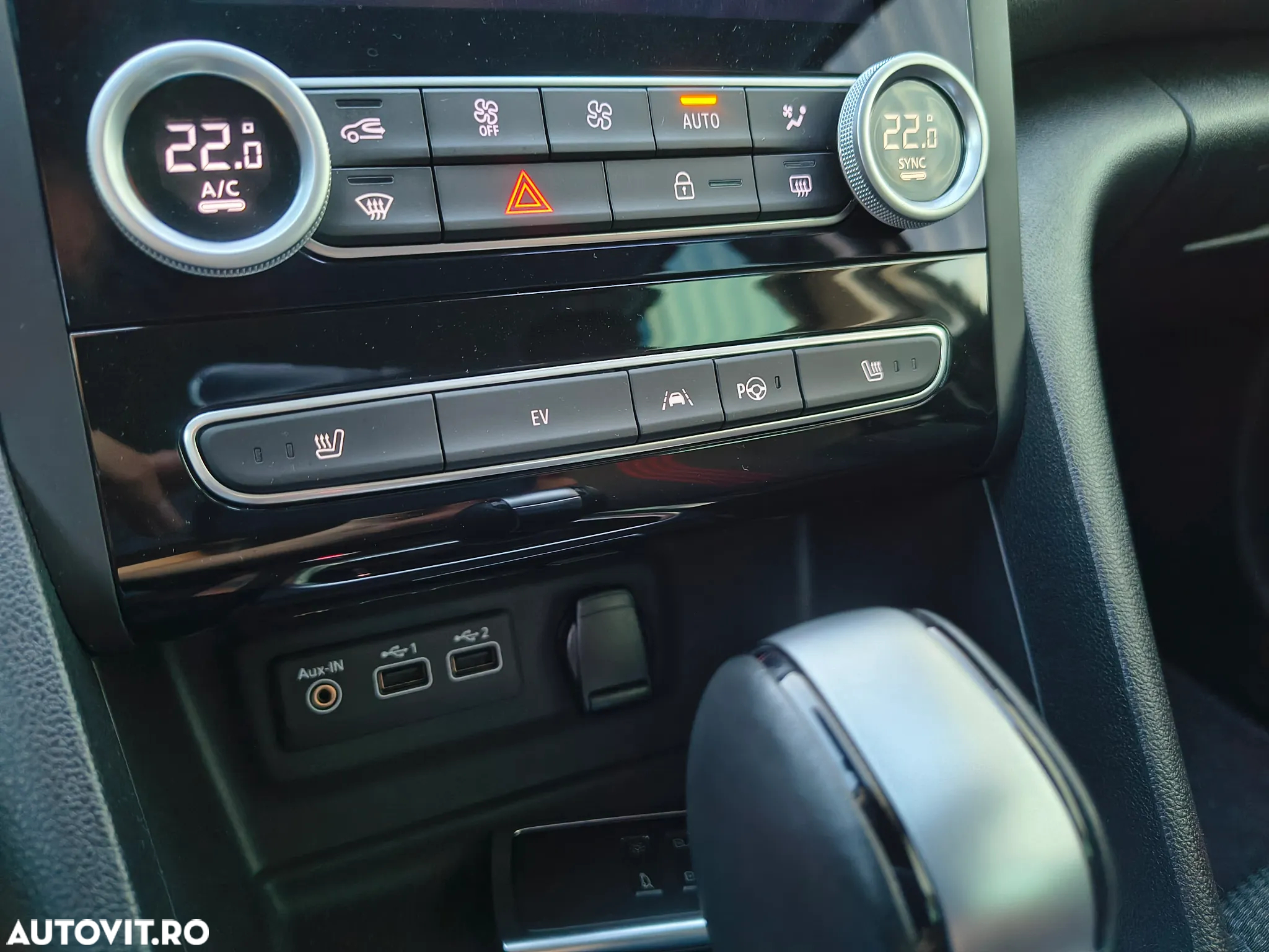 Renault Megane Grandtour E-TECH Plug-in 160 R.S. LINE - 19