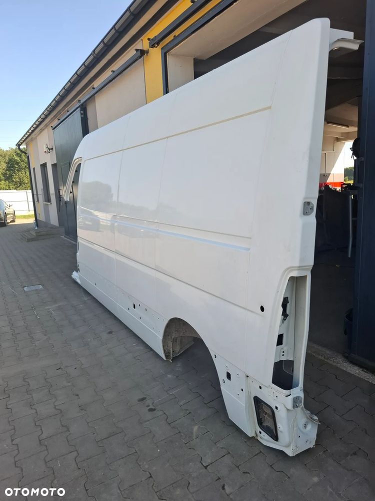 Ćwiatka bok lewy Renault Master III 2012 rok L3H2 - 2