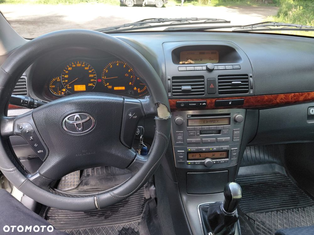 Toyota Avensis 1.8 VVT-i Sol - 11