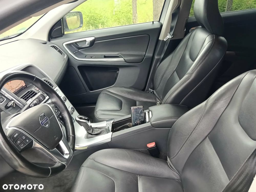Volvo XC 60 D3 Geartronic Summum - 13