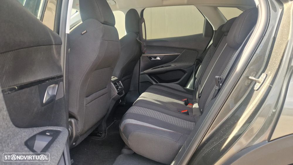 Peugeot 3008 PureTech 130 Stop & Start GPF Allure - 7