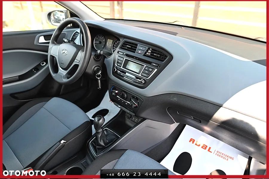 Hyundai i20 1.2 Pure - 15