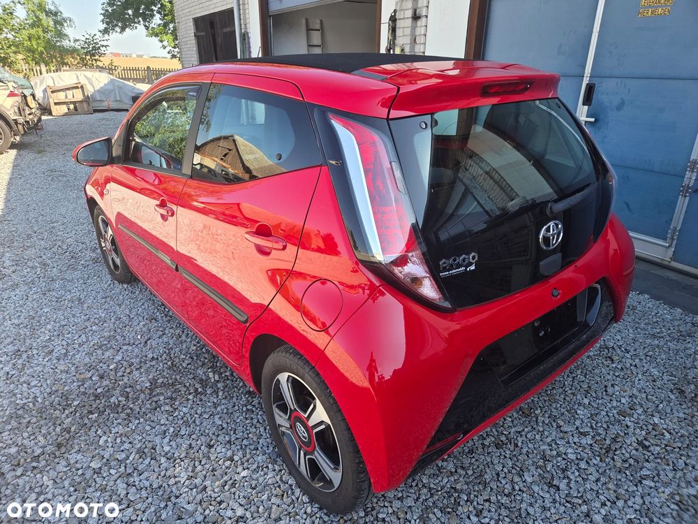 Toyota Aygo x-clusiv - 4