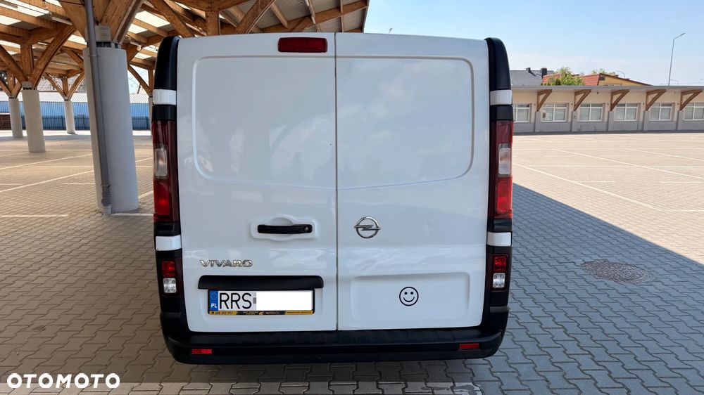 Opel Vivaro Trafic - 9