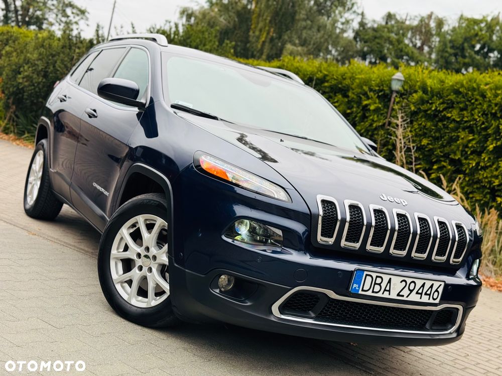 Jeep Cherokee - 24