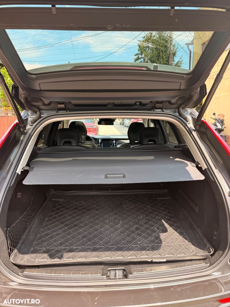 Volvo XC 60 D4 Momentum - 22