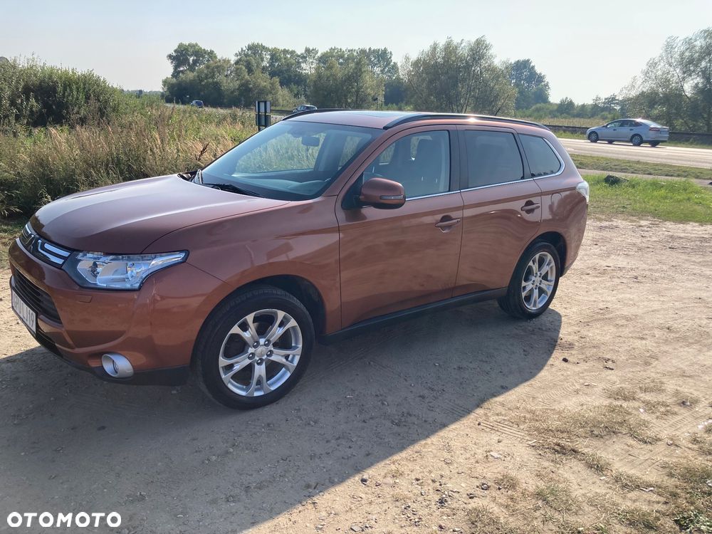 Mitsubishi Outlander 2.2 DI-D 4WD Intense - 3