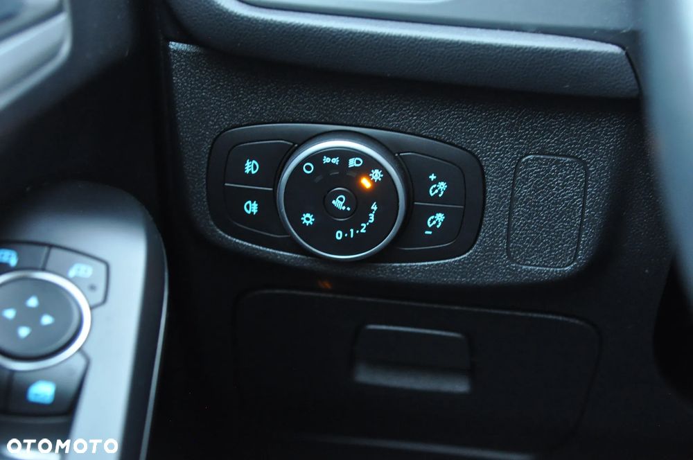 Ford Focus 1.5 EcoBlue Titanium Business - 18