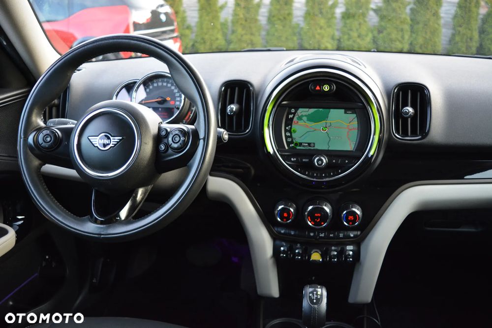 MINI Countryman Cooper SE ALL4 Shadow Edition - 10