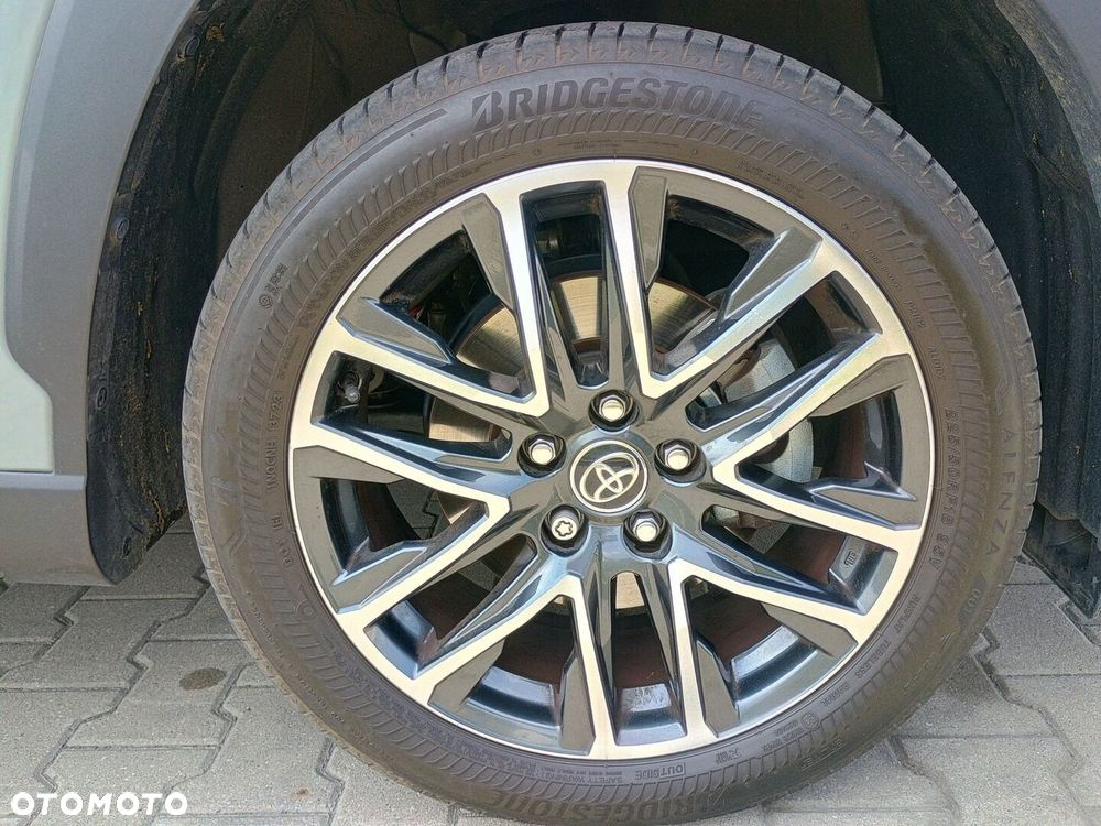 Toyota Corolla Cross - 10