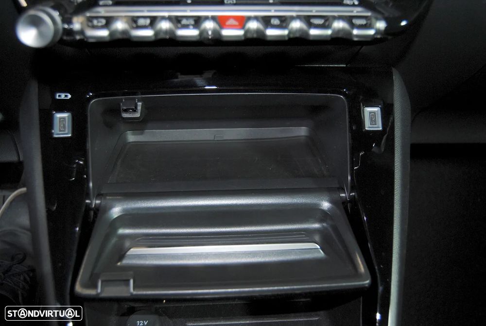 Peugeot 2008 1.2 Hybrid Allure e-DCS6 - 38