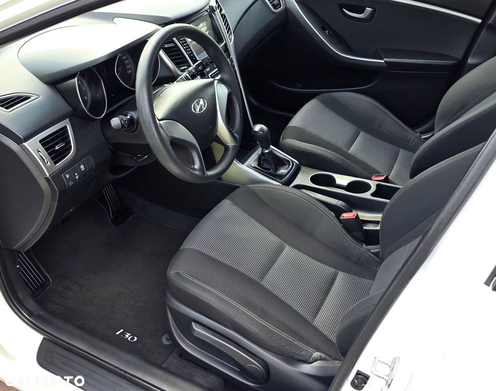 Hyundai i30 1.4 Classic + - 18