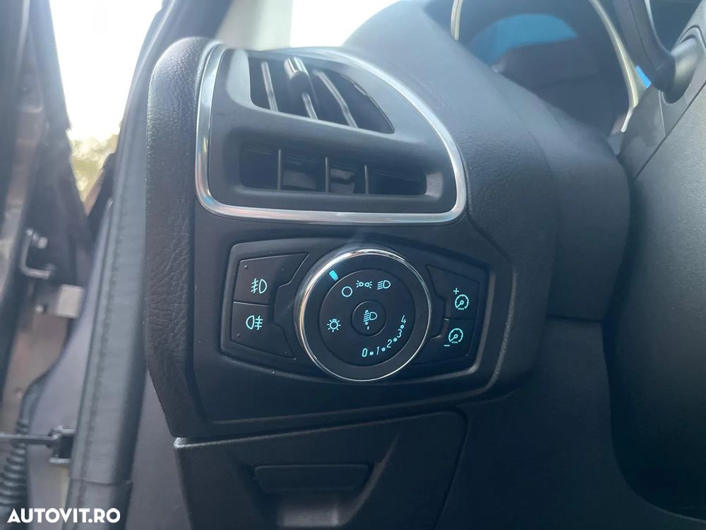 Ford Focus 1.6 EcoBoost Start-Stopp-System Champions Edition - 19