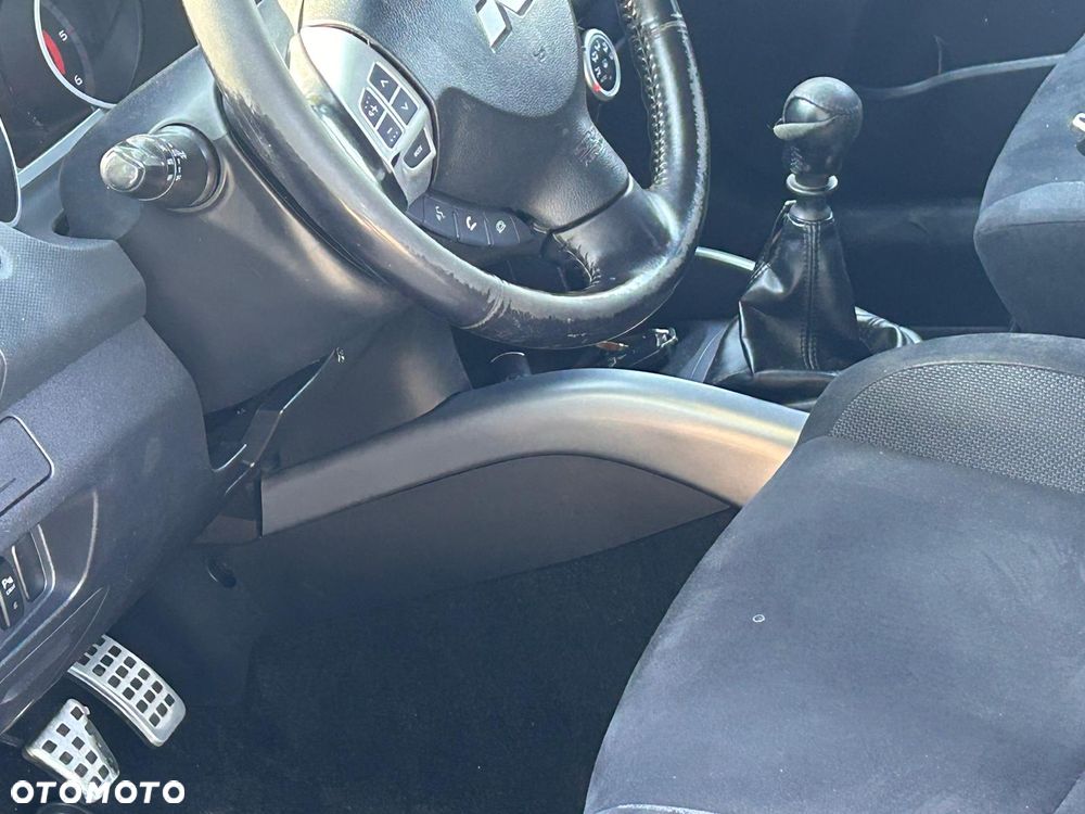Mitsubishi Outlander 2.2 DI-D 4WD Instyle - 7