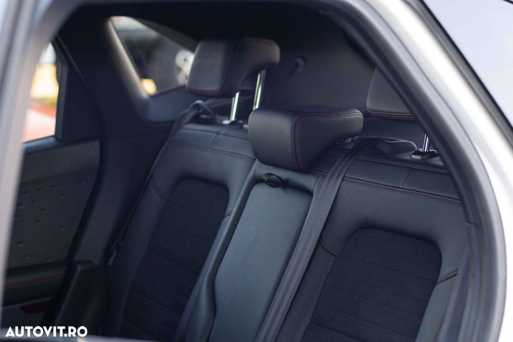 Ford Kuga 2.5 Duratec PHEV ST Line X - 23